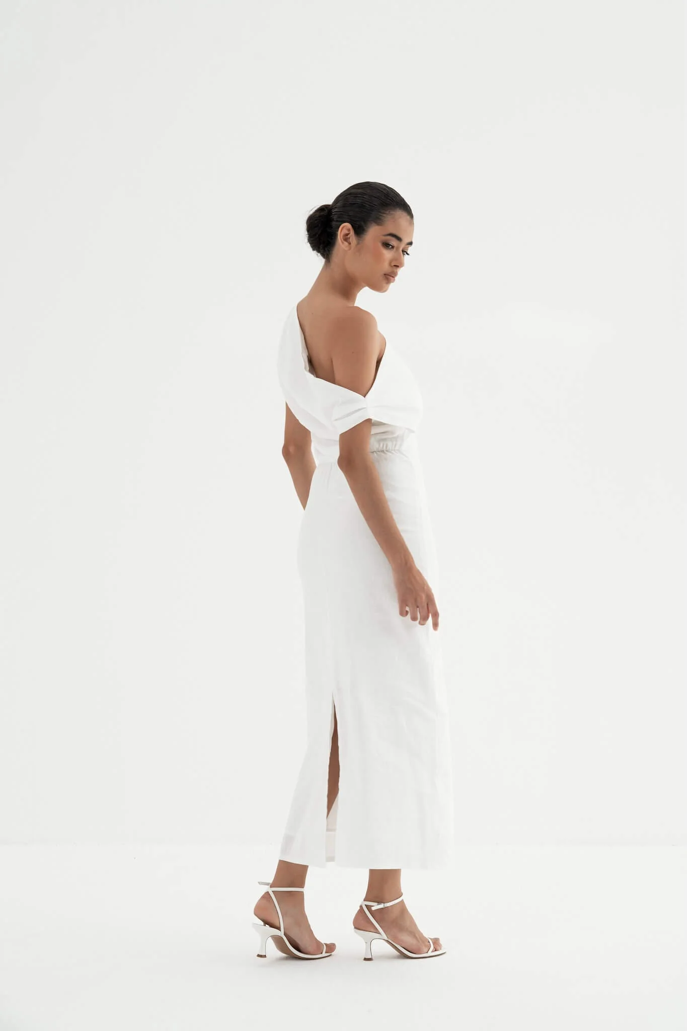 Sariya One-Shoulder Linen Dress - Image 15
