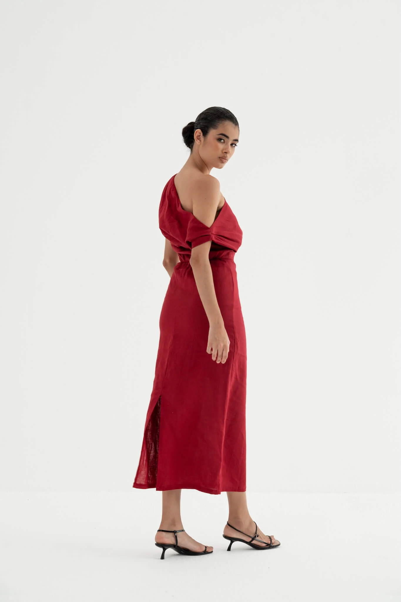 Sariya One-Shoulder Linen Dress - Image 19