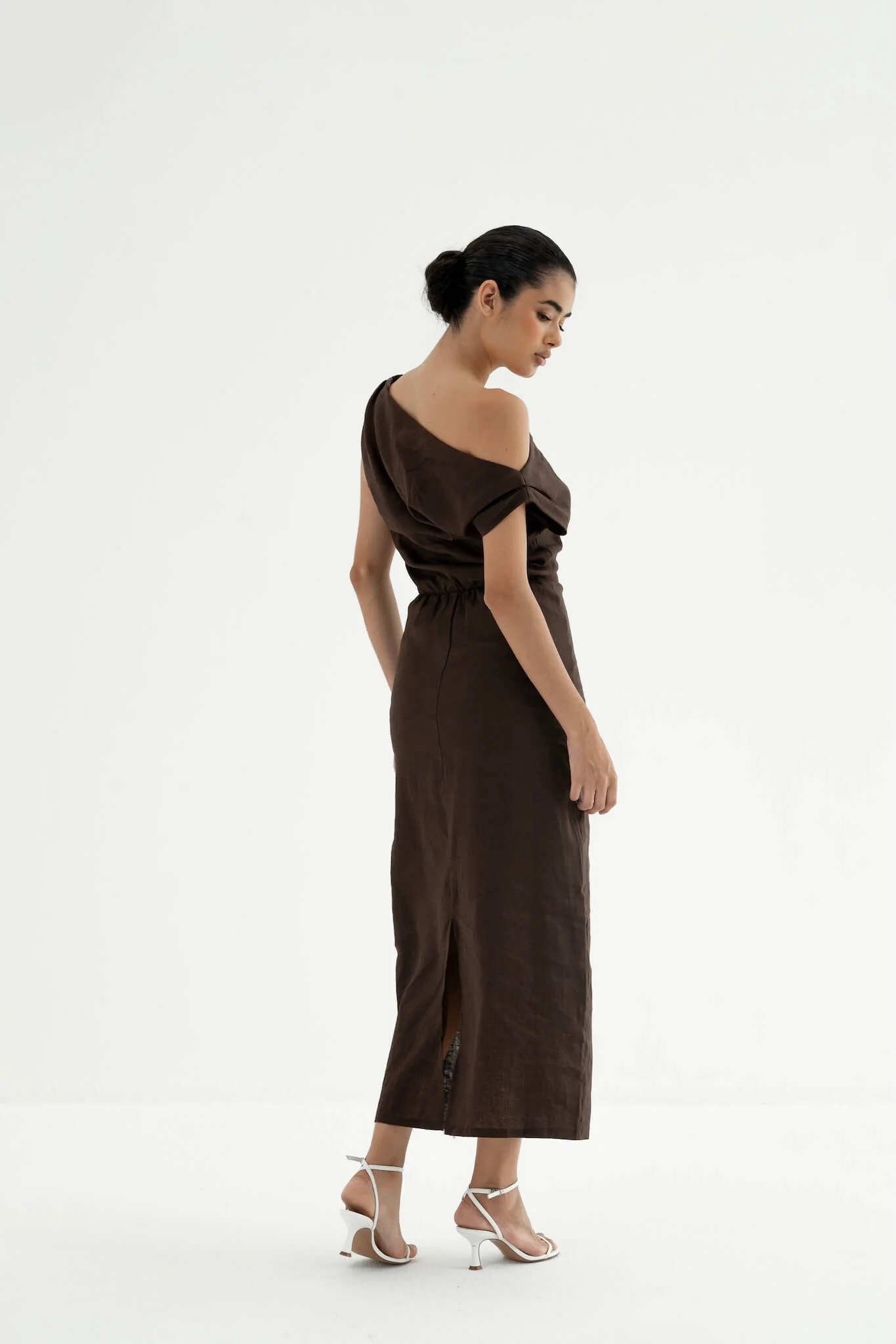 Sariya One-Shoulder Linen Dress - Image 3
